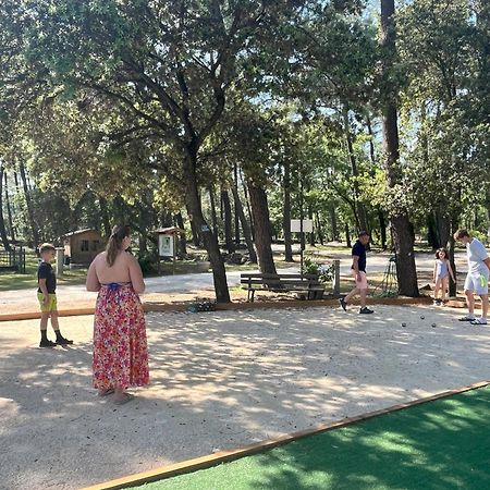 Camping La Simioune En Provence 博莱讷 外观 照片