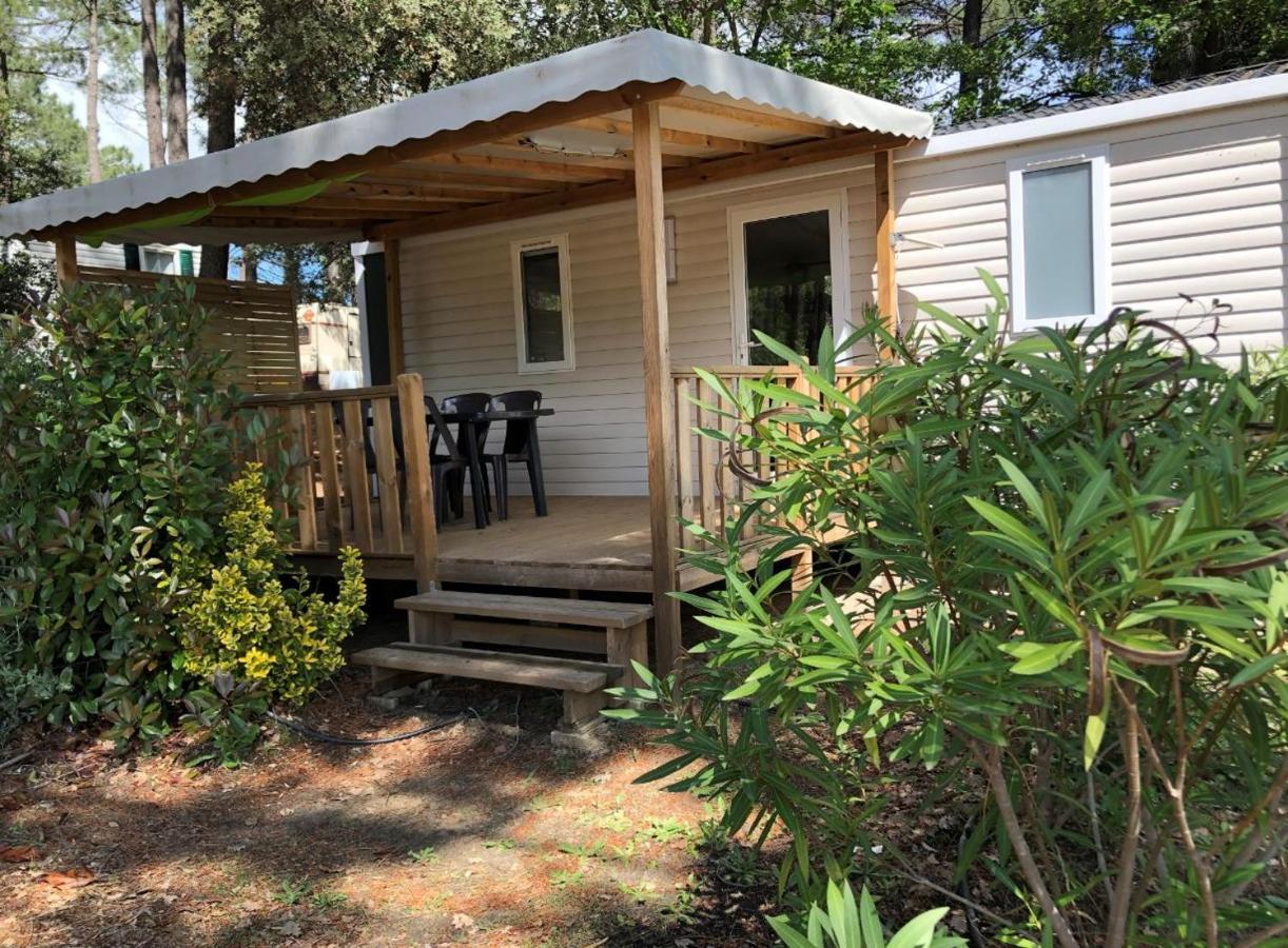 Camping La Simioune En Provence 博莱讷 外观 照片