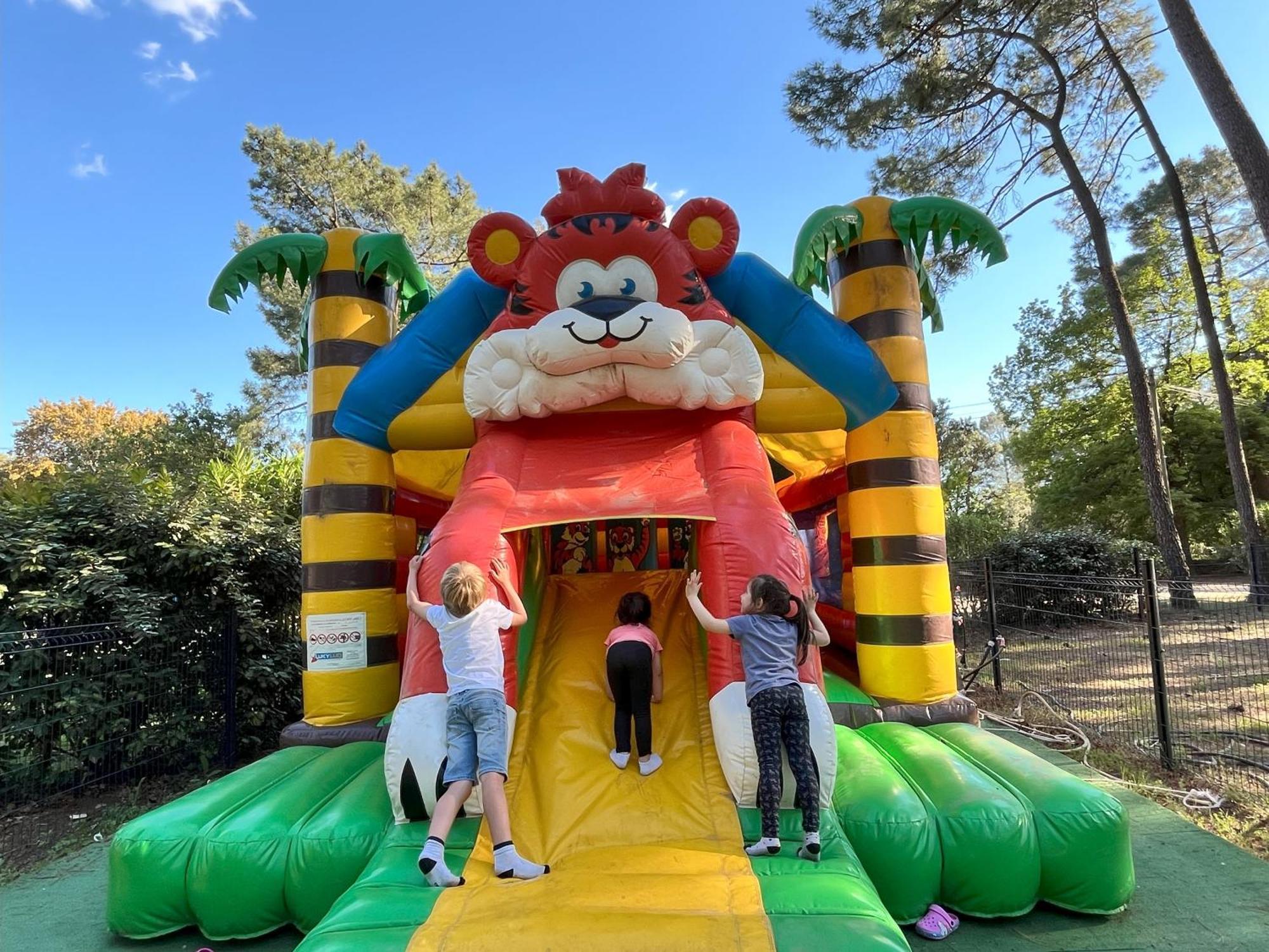 Camping La Simioune En Provence 博莱讷 外观 照片