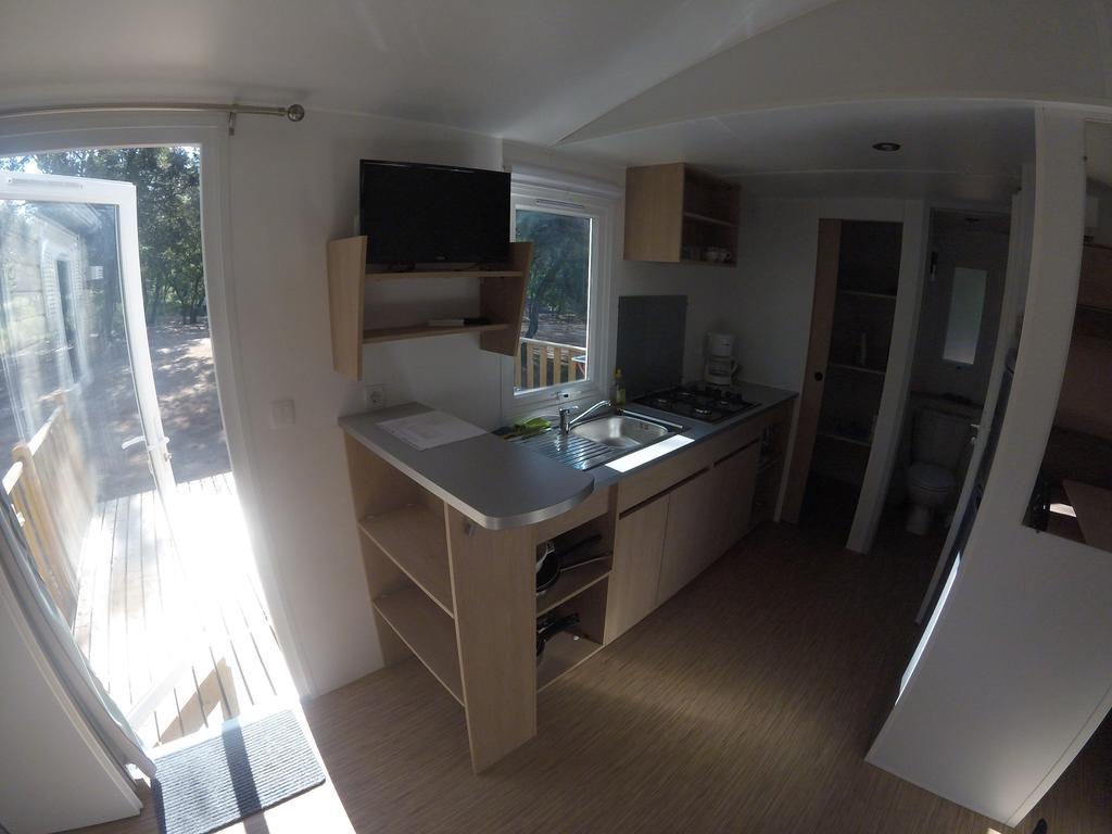 Camping La Simioune En Provence 博莱讷 外观 照片