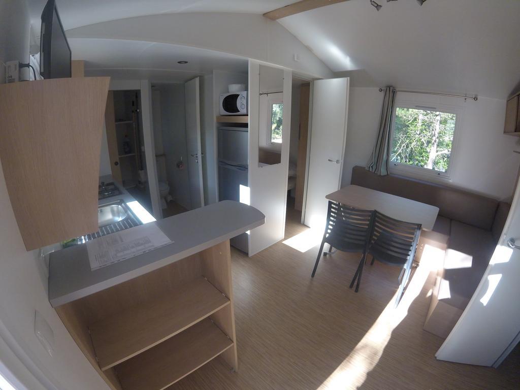 Camping La Simioune En Provence 博莱讷 外观 照片